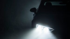 Read more about the article Ini Dia Fungsi Lampu Kabut Mobil dalam Keselamatan Berkendara