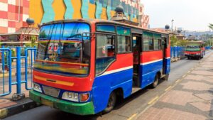 Read more about the article Jenis Bus, Kenali Lebih Dalam!