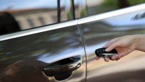 Read more about the article Baterai Remote Mobil: Kunci untuk Akses Mudah dan Efisien