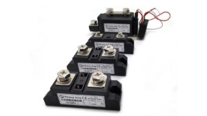 Read more about the article Relay Solid State: Revolusi dalam Pengendalian Listrik