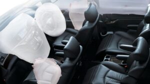 Read more about the article Peran Kritis Fungsi Airbag Mobil dalam Keselamatan Berkendara