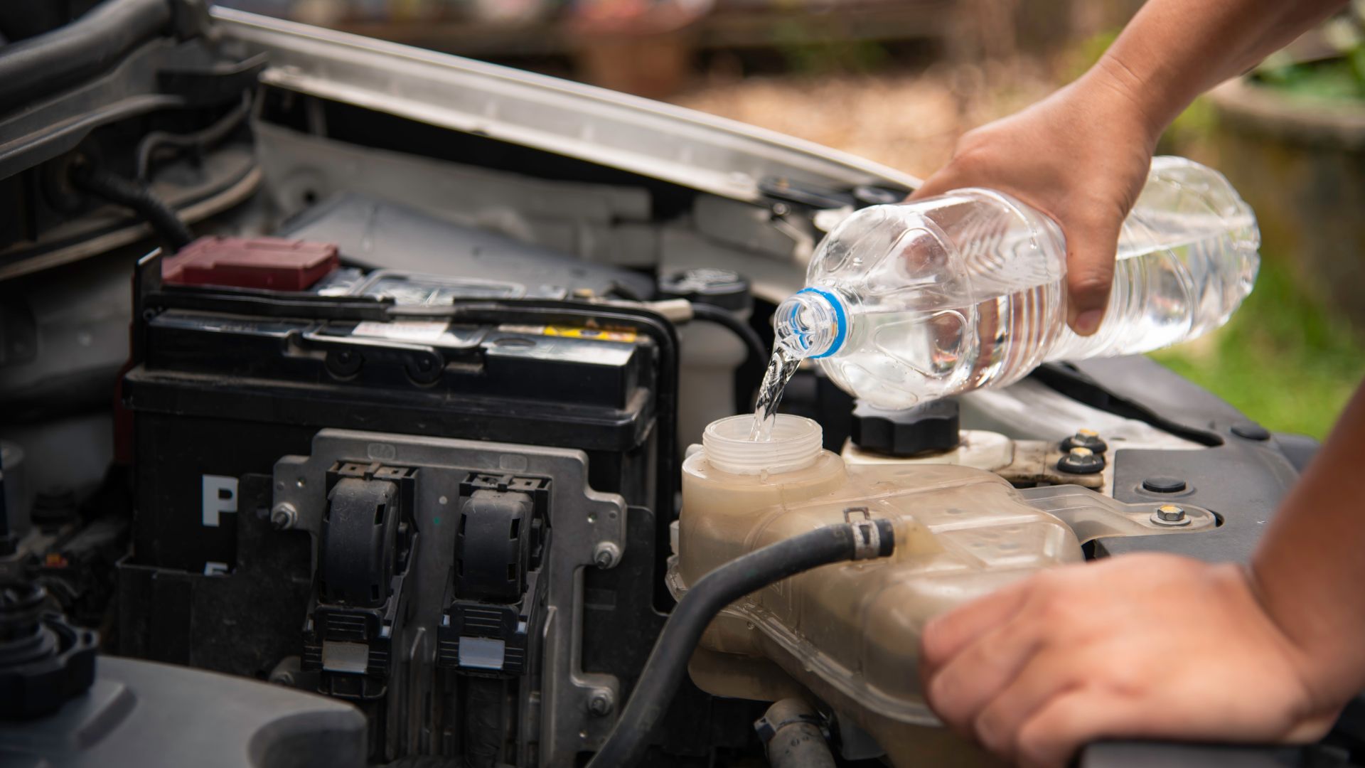 You are currently viewing Pentingnya Cairan Radiator Mobil bagi Kinerja Mesin yang Optimal