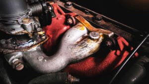 Read more about the article Intake Manifold Mobil Bocor: Penyebab, Gejala, dan Cara Mengatasinya